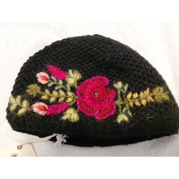 French Knot Cloche Hand Embroidered Knit Beanie Black NWT - Picture 2 of 6